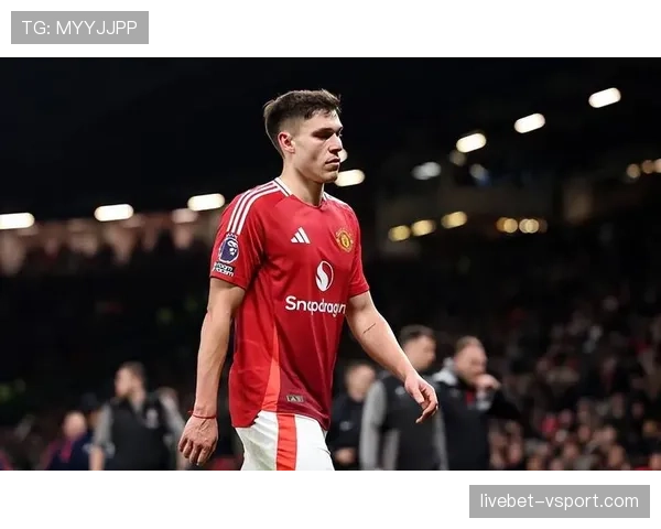 从葡超抢断王到巴黎重金引援：乌加特的崛起逻辑与中场适配性分析