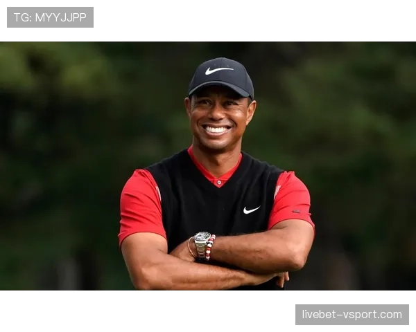 泰格·伍兹凌晨四点还在练推杆，这自律谁顶得住啊