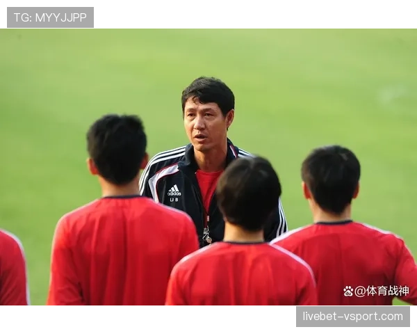 模拟犯规为何会被判黄牌？裁判如何识别假摔动作